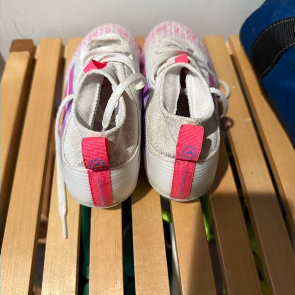 Girls Adidas cleats - Picture 4 of 5